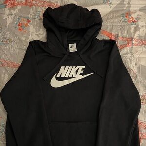 (NWOT) Nike Sportswear Club Fleece Women’s Logo Pullover Hoodie Small - S (4-6)
